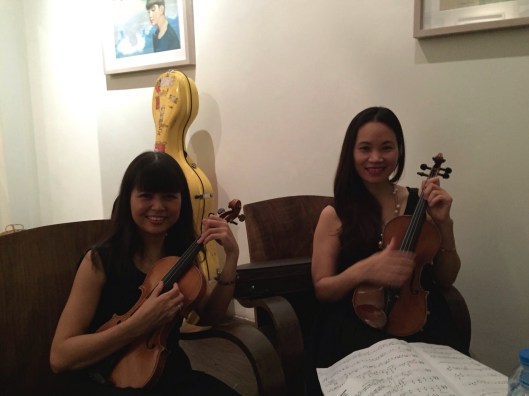 VNSO violinists Spring Dao and Hong An.