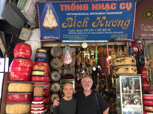 Diggin around Ha Noi for the real sound of Viet Nam with Vu Nhat Tan.